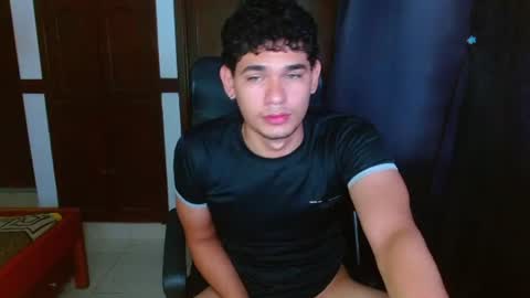 Snapshot of zyrosxk chatting on 07-08-26, 07:35 antonio felipe online show from 07-08-26, 07:35