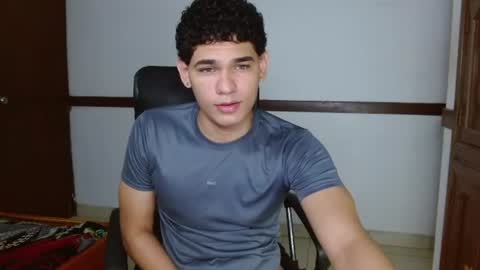 Snapshot of zyrosxk chatting on 07-20-26, 01:57 antonio felipe online show from 07-20-26, 01:57