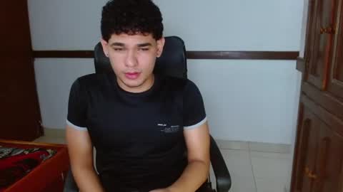 Snapshot of zyrosxk chatting on 07-28-26, 07:15 antonio felipe online show from 07-28-26, 07:15