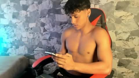 zyzz_1812 online show from 04-21-26, 05:50
