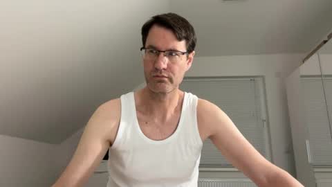 Snapshot of zzz123_cam chatting on 04-18-26, 03:16 zzz123_cam online show from 04-18-26, 03:16