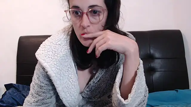 Lunaabbey online show from 01-15-25, 07:23