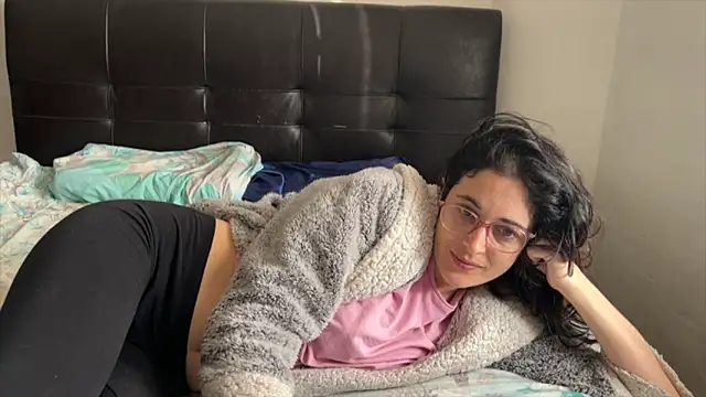 Lunaabbey online show from 02-12-26, 08:53