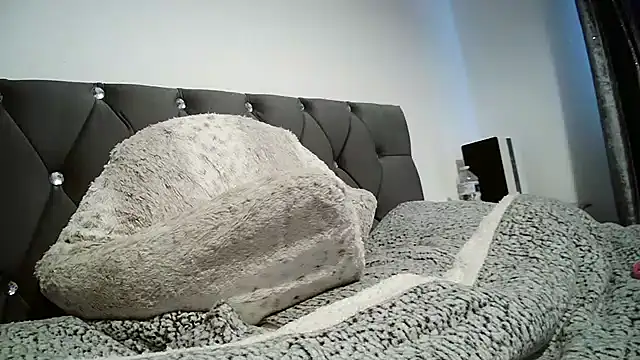 AaliyahLux online show from 10-03-25, 09:28