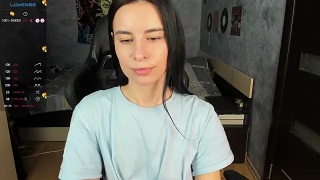 Horny Nikki  online show from 12-13-24, 06:21