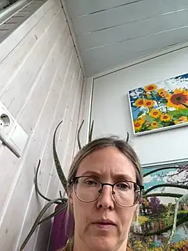angelmommu online show from 06-11-26, 04:32