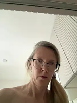angelmommu online show from 07-11-26, 07:11