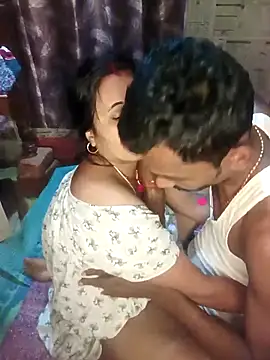 Snapshot of amritakk1298 chatting on 11-04-25, 05:45 amritakk1298 online show from 11-04-25, 05:45