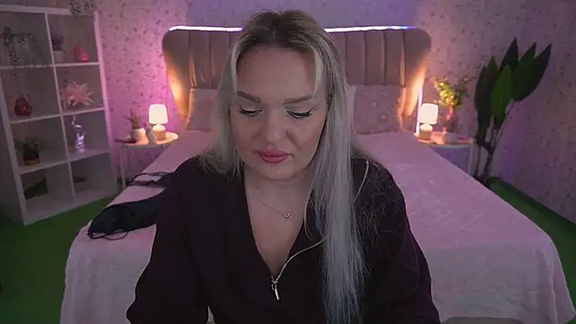 MissyMartinez online show from 03-12-26, 07:58