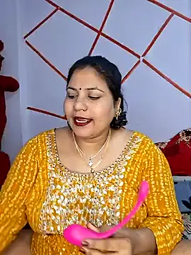 Snapshot of MOM-SUN-COUPLE chatting on 01-10-25, 06:38 MOM-SUN-COUPLE online show from 01-10-25, 06:38