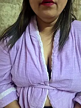 MOM-SUN-COUPLE online show from 04-04-26, 08:45