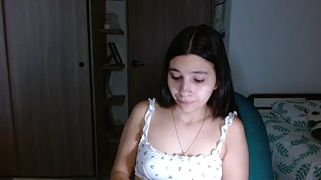 mia  lopez  online show from 12-15-25, 11:20