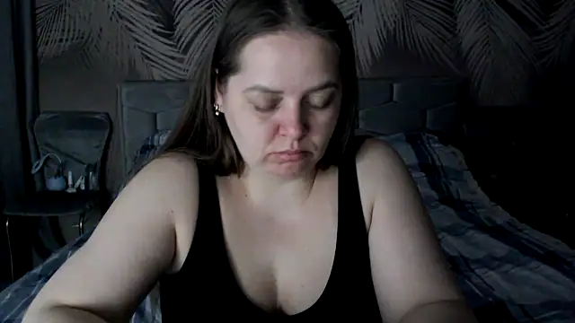 uliastar online show from 04-20-26, 06:05