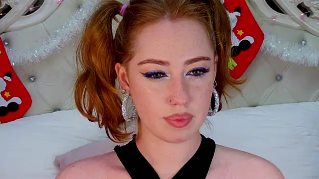 Snapshot of TinaBrook chatting on 01-13-25, 07:54 TinaBrook online show from 01-13-25, 07:54