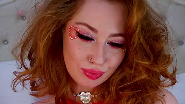 Snapshot of TinaBrook chatting on 02-14-25, 07:38 TinaBrook online show from 02-14-25, 07:38