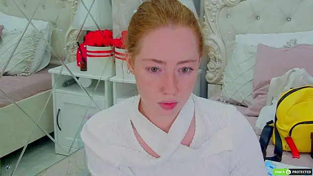 Snapshot of TinaBrook chatting on 09-16-25, 04:02 TinaBrook online show from 09-16-25, 04:02