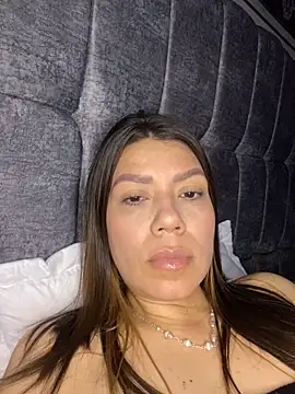 martina contreras online show from 11-09-25, 02:04