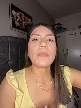 martina contreras online show from 05-03-26, 04:07