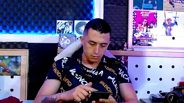 Darko0717 online show from 03-07-25, 04:33