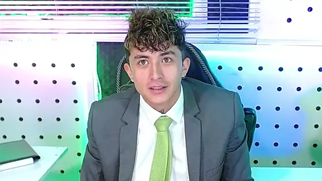 Darko0717 online show from 10-31-25, 01:34