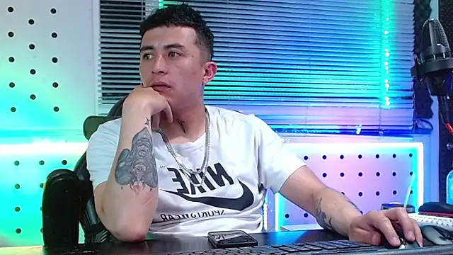 Darko0717 online show from 03-19-26, 02:26