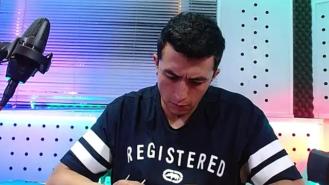 Darko0717 online show from 04-08-26, 12:43