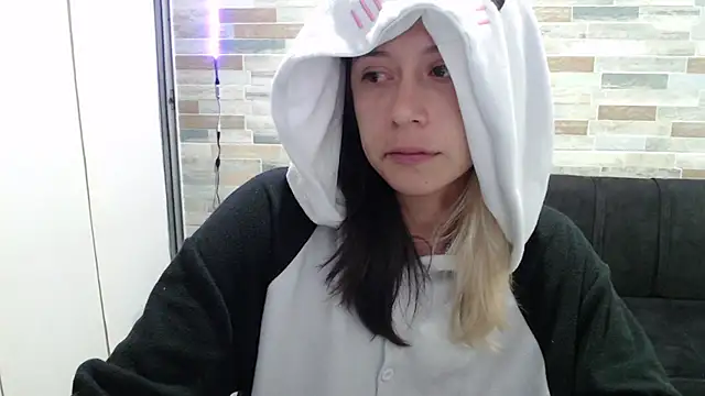 MommyMiaWs online show from 09-24-25, 01:53