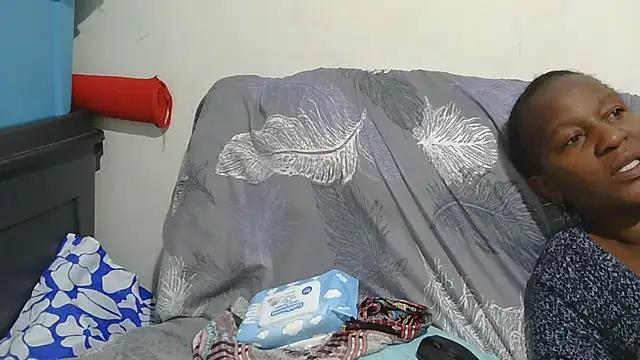 sluttylaura21 online show from 12-03-25, 05:55