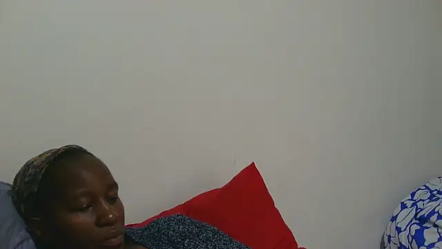 sluttylaura21 online show from 12-04-25, 06:01