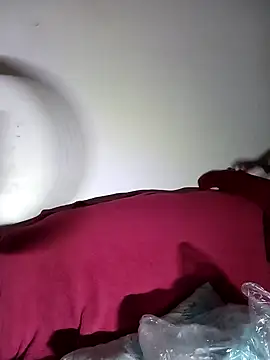 sluttylaura21 online show from 02-08-26, 12:03