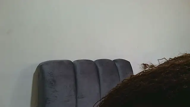 sluttylaura21 online show from 04-19-26, 09:08