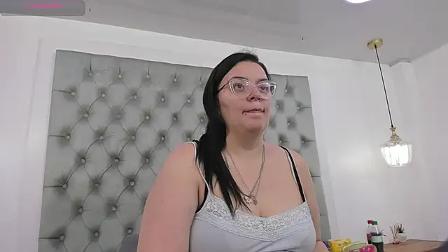 anette cooper online show from 12-22-25, 03:47