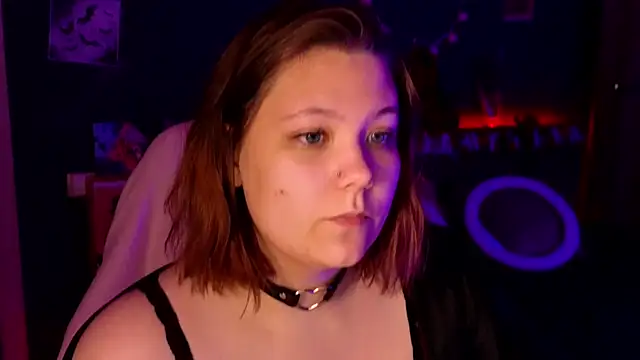 DjennaPalme online show from 10-22-25, 01:39