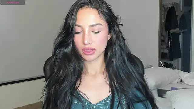 EvaMoet online show from 03-06-25, 06:41