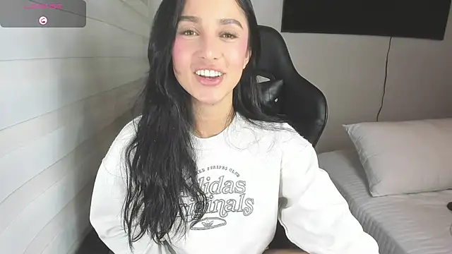 EvaMoet online show from 09-17-25, 09:22