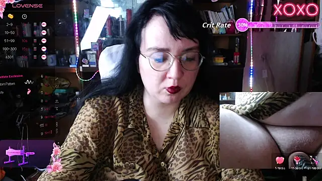 Snapshot of LeonaHarrison chatting on 10-07-25, 04:09 LeonaHarrison online show from 10-07-25, 04:09