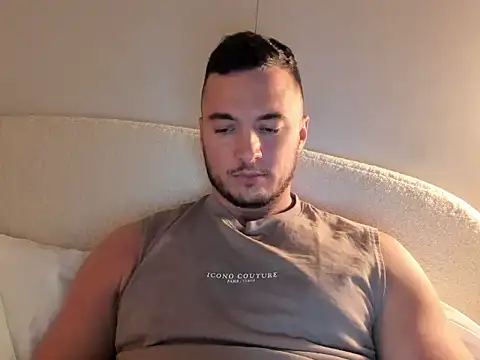 Snapshot of paulblack21 chatting on 04-11-26, 07:40 paulblack21 online show from 04-11-26, 07:40