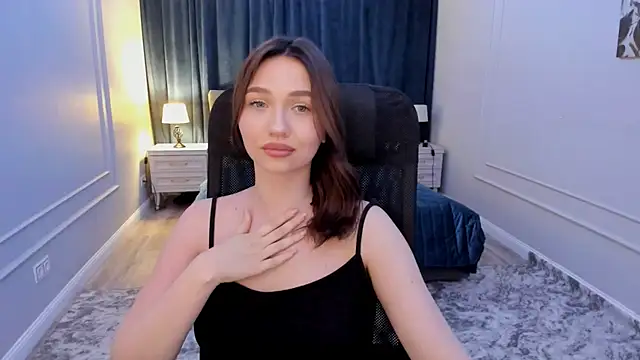 GracefulLook online show from 03-18-25, 02:36