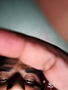 rajstrip12650 online show from 03-18-25, 06:37