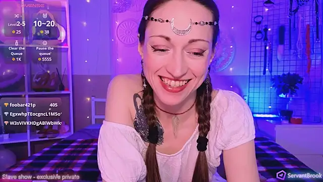 Snapshot of ServantBrook chatting on 02-18-25, 12:17 ServantBrook online show from 02-18-25, 12:17