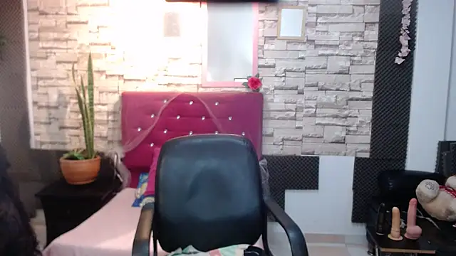 MarianaNight02 online show from 12-30-24, 11:17