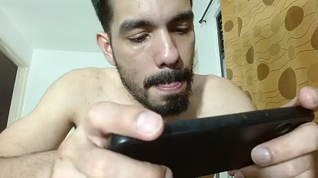 Snapshot of JohanyLatino chatting on 01-12-25, 09:29 JohanyLatino online show from 01-12-25, 09:29