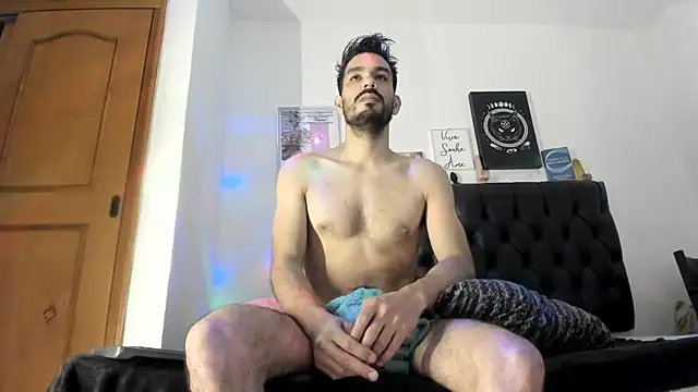 Snapshot of JohanyLatino chatting on 01-13-25, 05:23 JohanyLatino online show from 01-13-25, 05:23