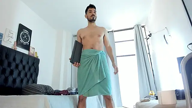 Snapshot of JohanyLatino chatting on 03-02-25, 06:19 JohanyLatino online show from 03-02-25, 06:19