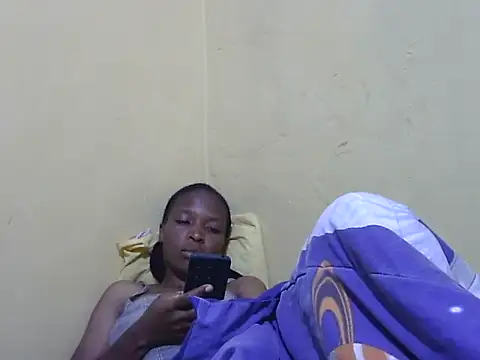 Smillie prety online show from 10-17-25, 05:54