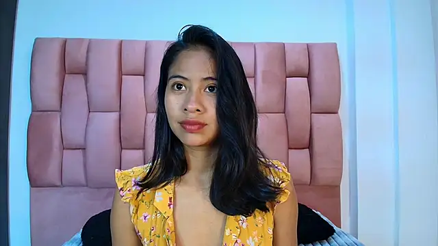 JuliKim  online show from 02-25-26, 12:59