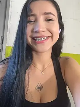 emma woods  online show from 01-06-25, 09:11