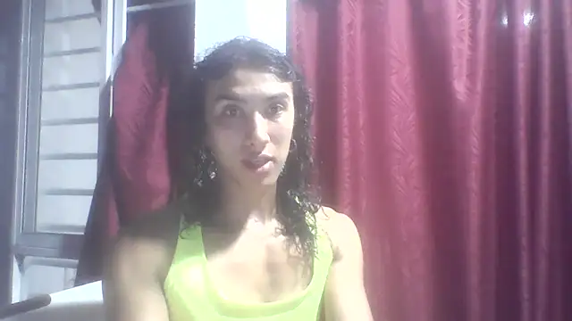 Snapshot of roxana_collins chatting on 05-07-26, 04:29 roxana collins online show from 05-07-26, 04:29