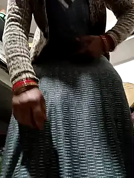 Snapshot of Riyaa-Devi chatting on 12-04-24, 05:11 Riyaa-Devi online show from 12-04-24, 05:11