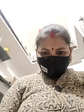 Snapshot of Riyaa-Devi chatting on 12-09-24, 05:52 Riyaa-Devi online show from 12-09-24, 05:52